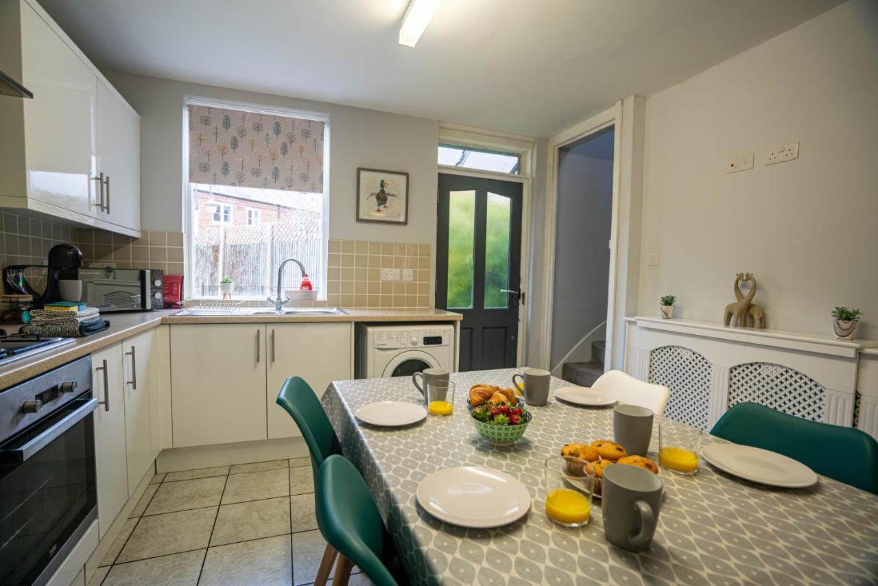 The Becket - Three Bedroom City Centre House With Parking Canterbury Dış mekan fotoğraf