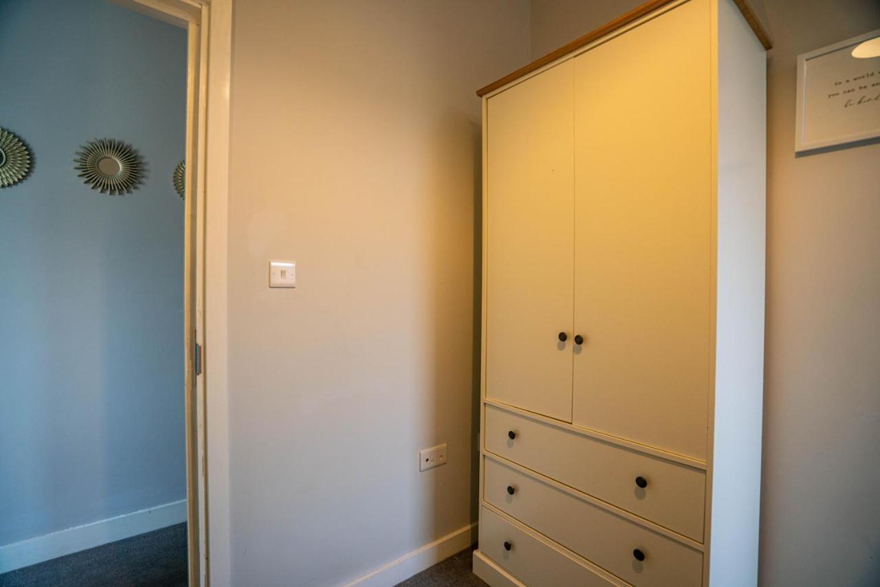 The Becket - Three Bedroom City Centre House With Parking Canterbury Dış mekan fotoğraf
