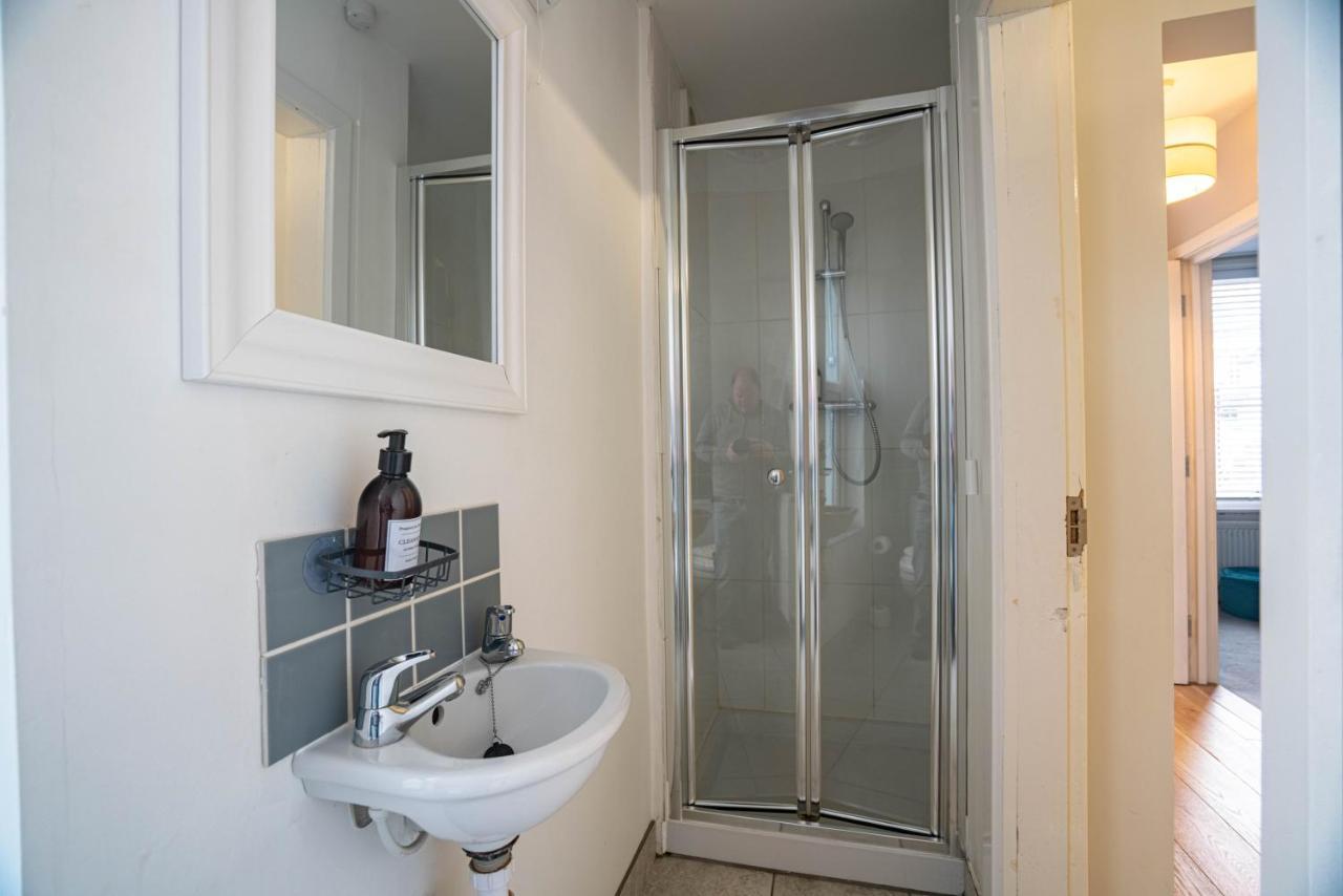 The Becket - Three Bedroom City Centre House With Parking Canterbury Dış mekan fotoğraf